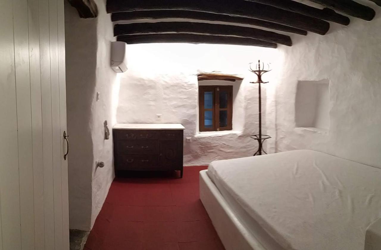 Spiti Anita, Superior Master & Double - Pristine, Serene, Beautiful Views Holiday home Gavrio